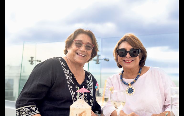 Norma Rivera y Lorena Vom Borsel.  GENTE BIEN JALISCO / Fotografías cortesía