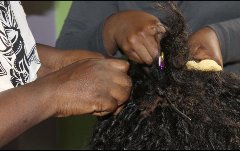 Muchas las usan por razones culturales y personales, así como por comodidad, sin embargo, pueden ser dañinos. EFE / ARCHIVO