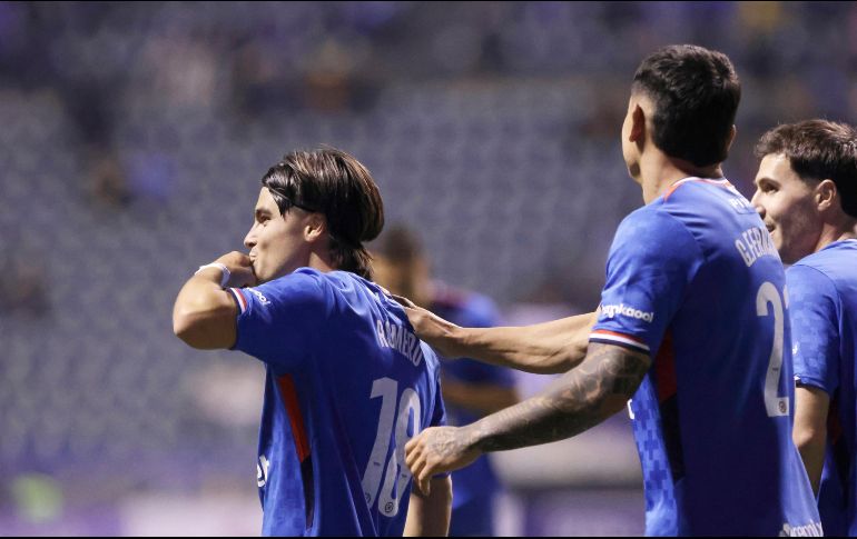 Luka Romero celebra uno de sus goles. EFE/H. Ríos