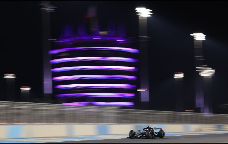 George Russell y Andrea Kimi Antonelli dieron las vueltas más rápidas este viernes. EFE / A. Haider