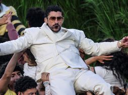 Bad Bunny se dio un respiro en Argentina en medio de su gira mundial y fue captado con Gabriela Berlingeri. EFE/ARCHIVO