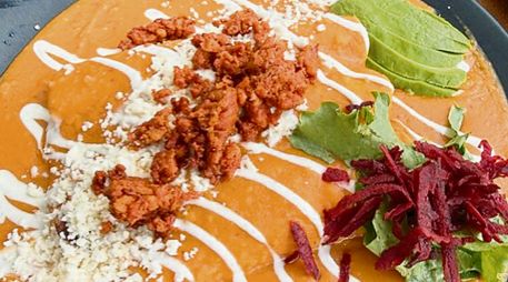 Enfrijoladas La Flor, la especialidad de la casa. ESPECIAL