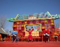 La actuación refleja el impulso de China por desarrollar robots más avanzados, impulsados por capacidades mejoradas de IA, y posicionarlos no solo en la industria, sino también en el ámbito cultural y simbólico. EFE / A. Martínez