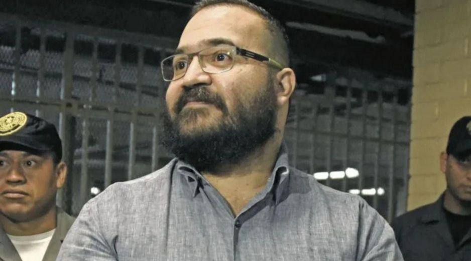 En audiencia, el exmandatario rechazó la imputación y argumentó que no era responsable directo del manejo financiero del Estado. AFP