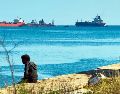 Dos barcos de la Armada de México cargados con alimentos y productos de aseo atracaron el jueves en el Puerto de La Habana. EFE
