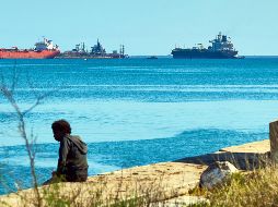 Dos barcos de la Armada de México cargados con alimentos y productos de aseo atracaron el jueves en el Puerto de La Habana. EFE