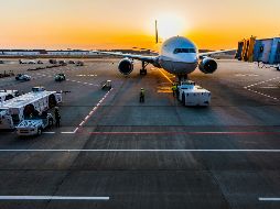 El aeropuerto permanecerá cerrado desde las 18:00 hora local hasta las 23:00 hora local. UNSPLASH