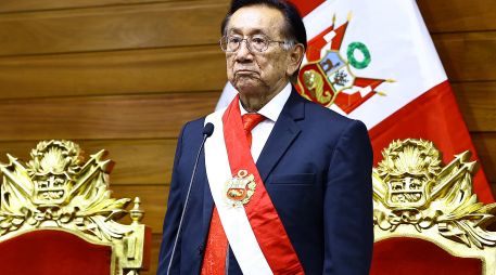 Balcázar nació el 17 de enero de 1943 en Cajamarca y desarrolló una carrera como abogado, magistrado y parlamentario, fue integrante de la Corte Suprema de Justicia. EFE / Congreso de Perú