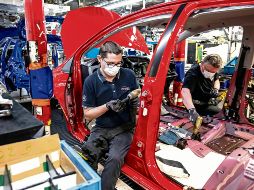 La producción automotriz volvió a encabezar las ganancias de México en Estados Unidos. EFE