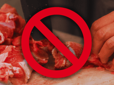 Históricamente, las carnes rojas han estado asociadas con la abundancia, la celebración y el placer, de ahí su prohibición en Cuaresma. ESPECIAL / CANVA