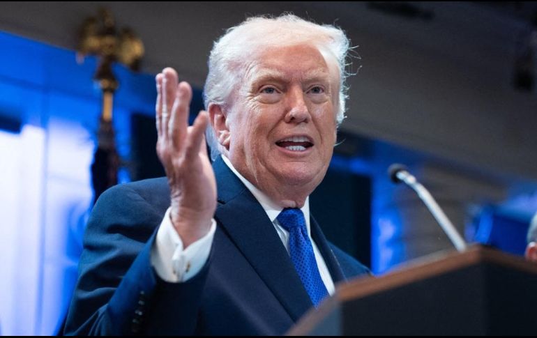 Donald Trump anunció que elevará el arancel global con efecto inmediato, tras el importante revés que la Corte Suprema le propinó ayer viernes a su agresiva política comercial. AFP / A. Schwartz