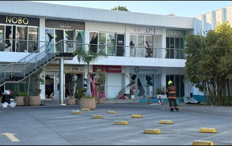 Los hechos fueron reportados en la llamada Plaza María Isabel  en la colonia Colli Urbano de Zapopan. ESPECIAL
