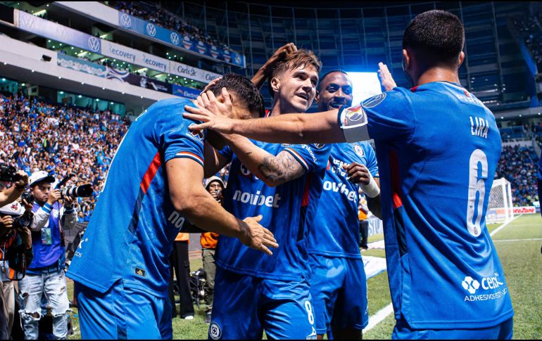 Cruz Azul llegó a 16 puntos y se puso a sólo dos de Chivas, aún líder del torneo. IMAGO7.