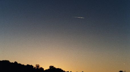 Este fenómeno se acompaña de explosiones o destellos que pueden apreciarse incluso a plena luz del día. Unsplash