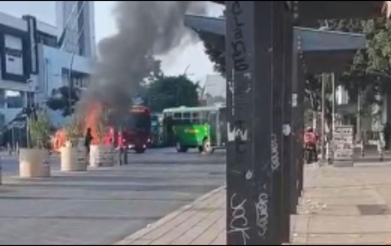 En el municipio de Guadalajara se han confirmado al menos seis afectaciones viales. ESPECIAL / X