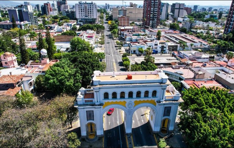Los Arcos, como testigos. Este enigma de la ciudad resguarda calles que operan sin sobresaltos. EL INFORMADOR / A. Navarro