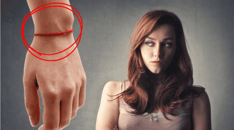 El uso de un hilo o pulsera roja está relacionado con antiguas creencias espirituales.  CANVA