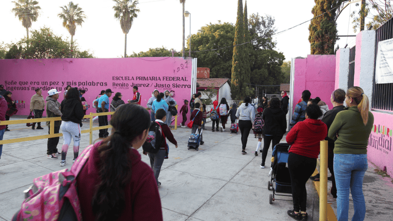 Es recomendable que las madres, padres de familia y docentes sepan cómo actuar para cuidar la salud mental de sus hijas, hijos, alumnas o alumnos. EL INFORMADOR / ARCHIVO&nbsp;
