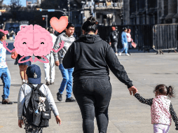 Es recomendable que las madres, padres de familia y docentes sepan cómo actuar para cuidar la salud mental de sus hijas, hijos, alumnas o alumnos frente la situación actual de violencia en México. EL INFORMADOR / ARCHIVO