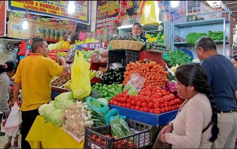 La canasta básica registra variaciones que impactan directamente en los costos. EL UNIVERSAL