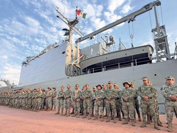 A bordo del buque Usumacinta, 103 elementos de la Armada de México arribaron a Puerto Vallarta. SUN/ESPECIAL