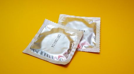 Especialistas coinciden en que fortalecer la educación sexual integral, basada en ciencia y pensamiento crítico, no sólo impactaría en la reducción de embarazos no deseados, sino también en la prevención de la violencia. Unsplash