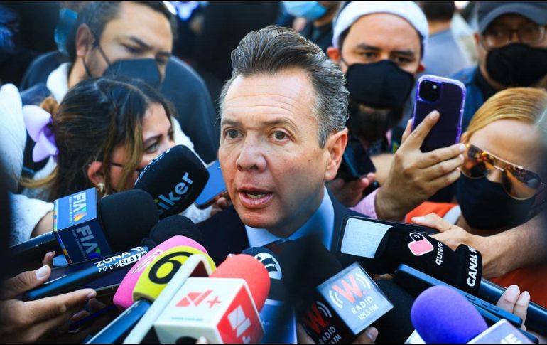 Lemus también afirmó que aún hay 57 coches calcinados obstaculizando la vía pública y autopistas de Jalisco. EL INFORMADOR/J. Acosta