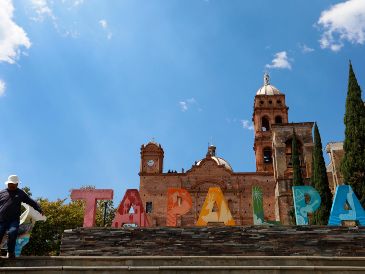 El gobernador de Jalisco levantó el código rojo desde el martes, y poco a poco los habitantes de las zonas afectadas han vuelto a retomar sus actividades. EFE/F. Guasco