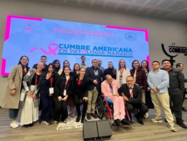 El doctor Guisa subrayó que el premio pertenece a toda la comunidad que ha hecho posible el crecimiento de FUCAM. CORTESÍA