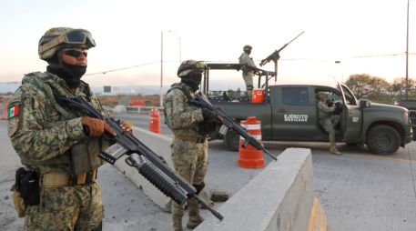 Los ciudadanos se mantienen en alerta, pues personal del Ejército Mexicano arribó en tanquetas e incluso un helicóptero aterrizó en una de las zonas ejidales. EFE/F. Guasco