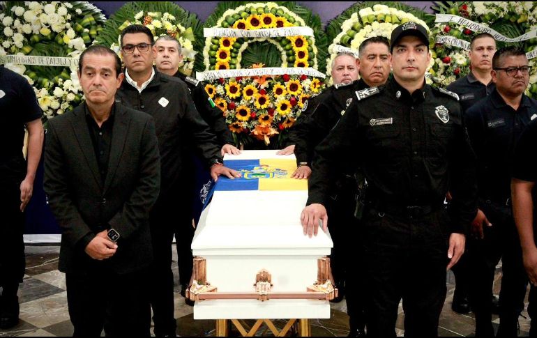 Durante el homenaje se recordó que el oficial custodio transmitía que ser policía significa calidez, amabilidad y generosidad, además de valentía y arrojo. ESPECIAL/Secretaría de Seguridad Jalisco