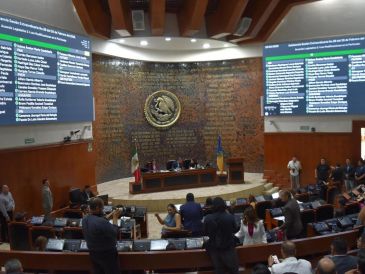 El Congreso de Jalisco aprobó su presupuesto de egresos para 2026 por un monto de mil 109 millones de pesos, lo que representa un incremento del 5 por ciento respecto a lo ejercido en 2025. ESPECIAL