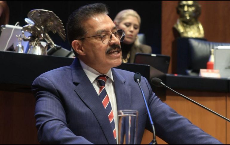 Lomelí Bolaños rindió homenaje a quienes han perdido la vida en el cumplimiento de su deber y expresó solidaridad con sus familias. CORTESÍA