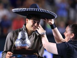 La victoria en el Abierto de Acapulco permitió que Flavio Cobolli subiera cinco posiciones en el ranking. EFE / D. Guzmán