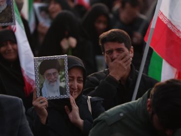 El privilegio de interpretar el islam y emitir juicios les otorga a los ataloyás poder religioso y gran influencia política. EFE / A. Taherkenareh