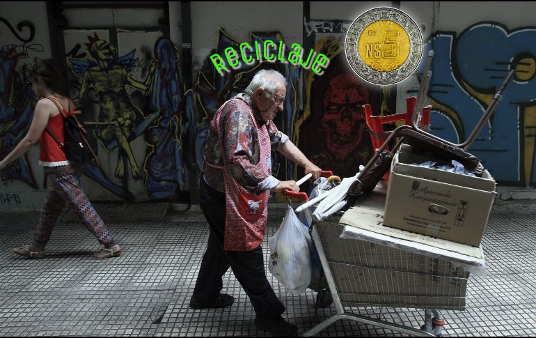 Todo sirve y todo se puede reciclar. Identifica, reúne y entrégalo en el espacio de reciclaje que más se acomode a tus traslados. EFE / ARCHIVO