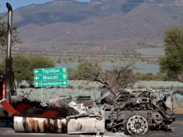 La ola de violencia tras la operación militar dejó un saldo de 25 integrantes de la Guardia Nacional y más de 30 miembros del CNG fallecidos, sumado a cortes en carreteras, quemas de gasolineras, vehículos, transporte de carga y establecimientos comerciales. AFP / ARCHIVO