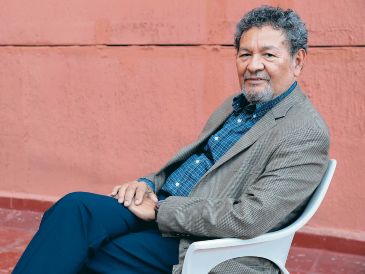 La propuesta literaria del autor se caracteriza por reflejar la violencia y oscurantismo que se vive en el país. EL UNIVERSAL