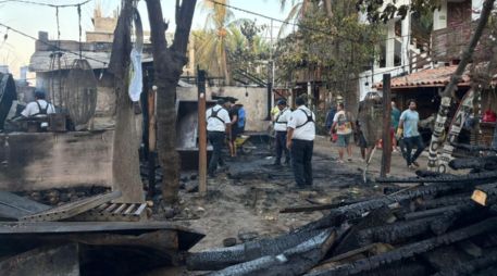 Las autoridades aún no han informado sobre las pérdidas económicas por el siniestro, luego de que muchos negocios quedaran en pérdida total. ESPECIAL/X/ @salomonj