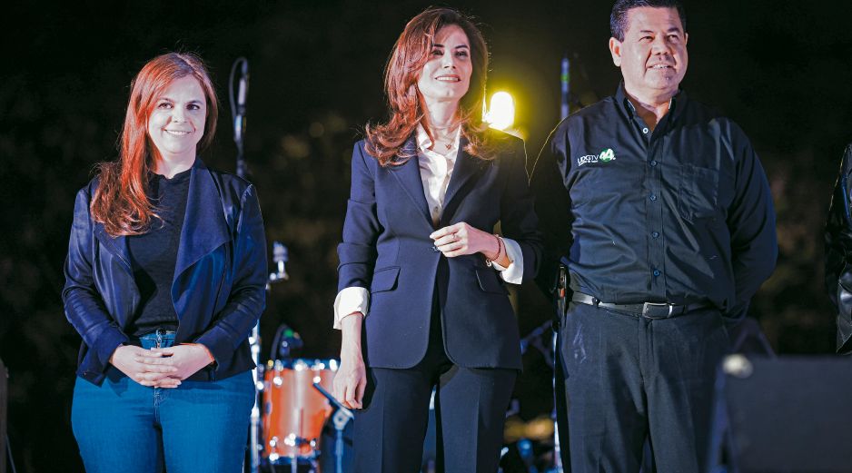Karla Planter, Verónica Delgadillo y Gabriel Torres Espinoza se reunieron para conmemorar el aniversario del canal. EL INFORMADOR/ J. Acosta