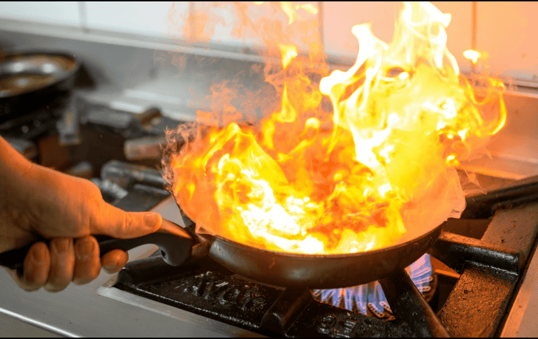 Las quemaduras se clasifican de acuerdo con el grado de profundidad y extensión de la lesión en la piel. ESPECIAL