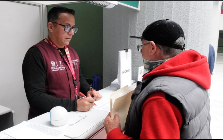 Los trámites pueden hacerse de manera presencial en 33 centros de servicios Fiscales distribuidos en la entidad. ESPECIAL