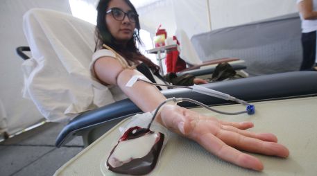 Las transfusiones de sangre son realizadas cuando los pacientes no pueden generar suficientes plaquetas propias en su medula ósea. SUN/ARCHIVO