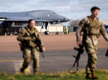 Cientos de personas han muerto en Irán a causa de los bombardeos estadounidenses-israelís, entre ellos civiles y niños. EFE/EPA/T. AKMEN