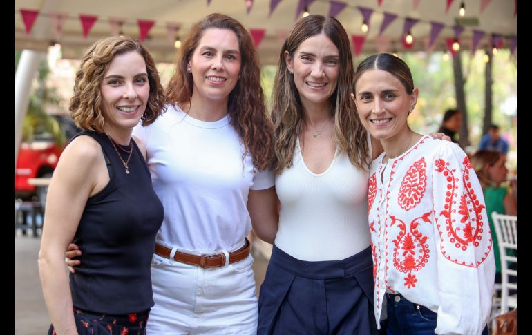 Paulina Font, Ali Gómez, Ana Sainz y Lucía García. GENTE BIEN JALISCO / C. Jimeno