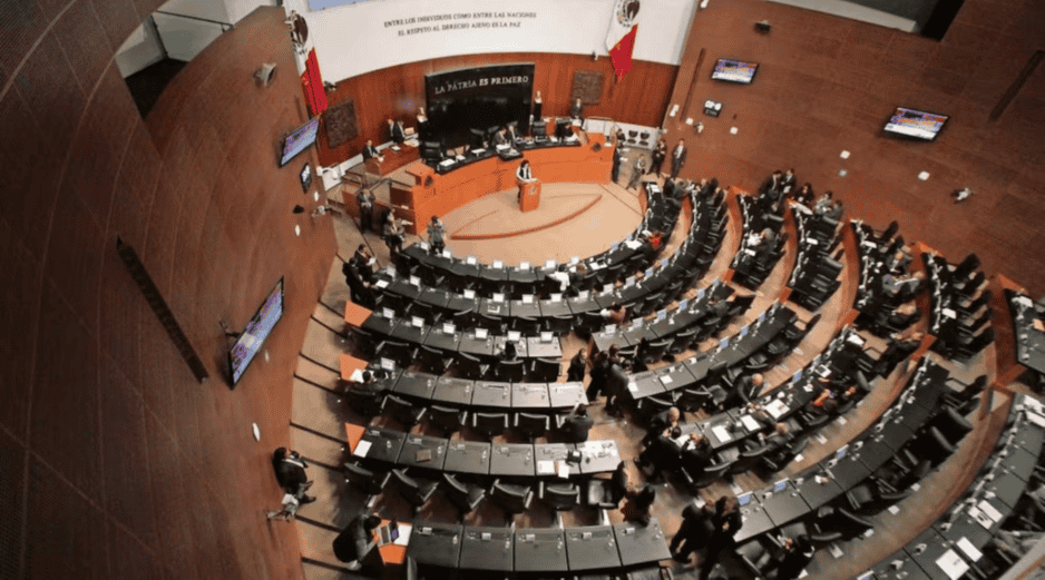 Según datos oficiales, entre tres mil 404 y 5 mil 600 exfuncionarios y exdirectivos de empresas estatales y banca de desarrollo perciben pensiones superiores al salario presidencial. SUN / ARCHIVO