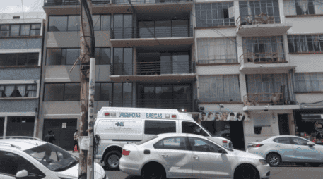 Información preliminar señala que el hombre habitaba en el tercer piso del edificio de cinco niveles. ESPECIAL