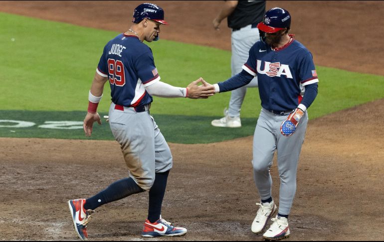 Estados Unidos sufrió más de lo esperado, pero finalmente aseguró su lugar en las Semifinales del Clásico Mundial de Béisbol 2026 tras imponerse por 5-3 a Canadá en el Daikin Park, en un duelo que mantuvo la tensión hasta los últimos episodios. EFE / C. Ramírez