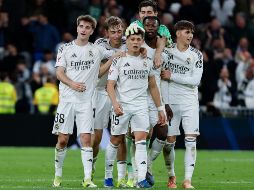 Con diez fechas por disputar, el título parece que estará definido entre Barcelona y Real Madrid. EFE/ S. Pérez.