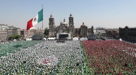 Personas participan en la 